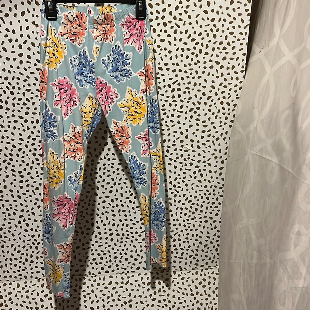 Girls crown and ivy leggings.